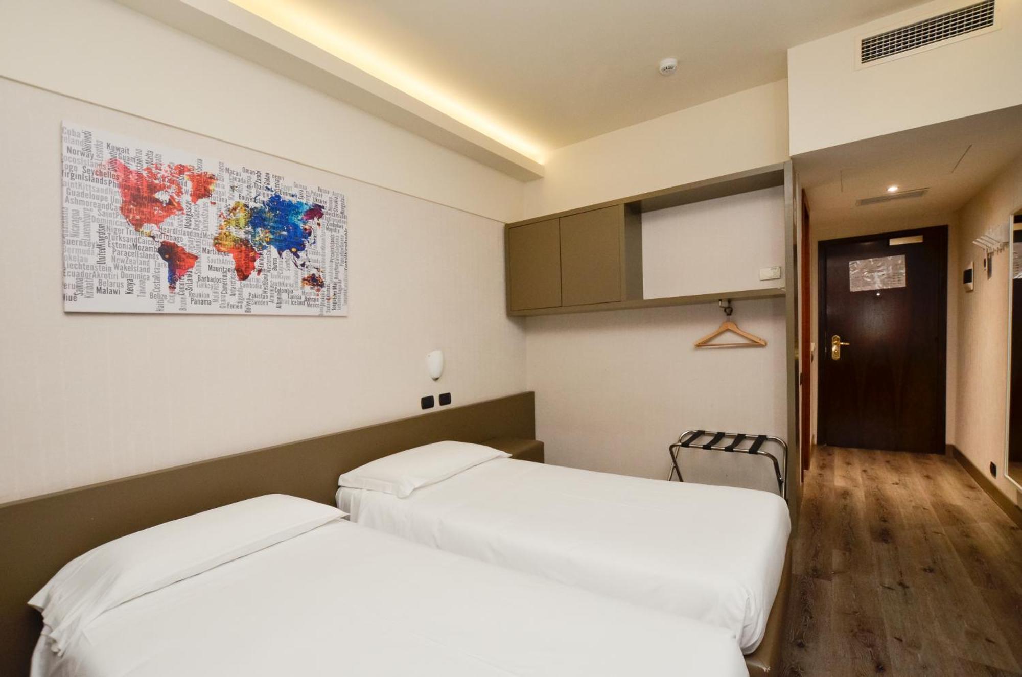 The Gate Hotel 4*